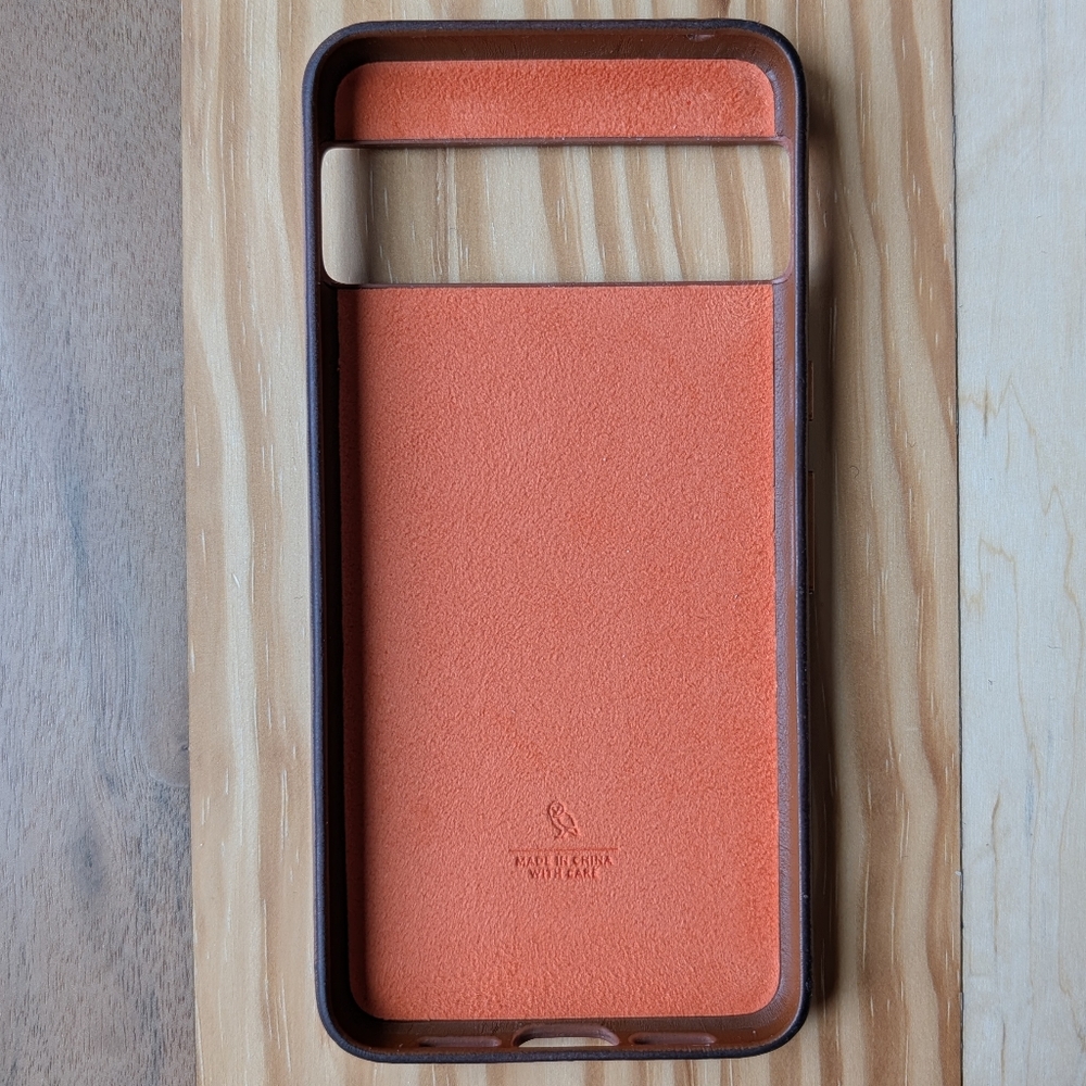 Bellroy Camel Tan Pixel 8 Pro Leather Android Phone Case - Picture 3 of 3
